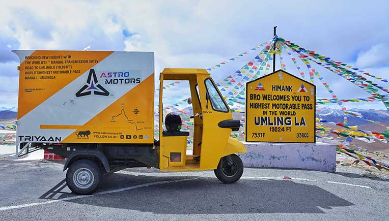 You are currently viewing Indian Autos Blog: World’s 1st Electric 3W to Reach Umling La Pass Driven by Female Driver